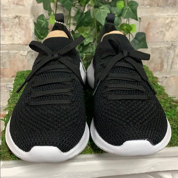 NWT Skechers Skech Knit Ultra Flex Slip On Black - Picture 4 of 5